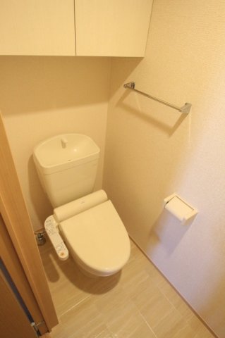 トイレ　清潔感のあるトイレです