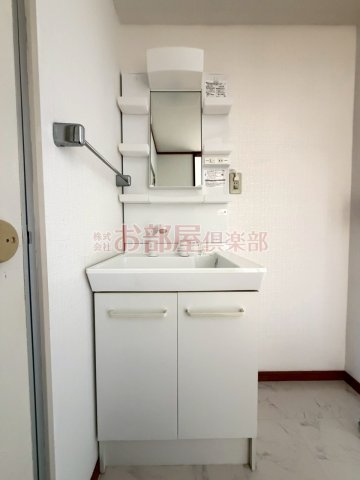 洗面設備　コンパクトで使いやすい洗面所