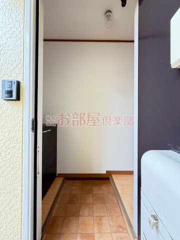 玄関　収納もある玄関です