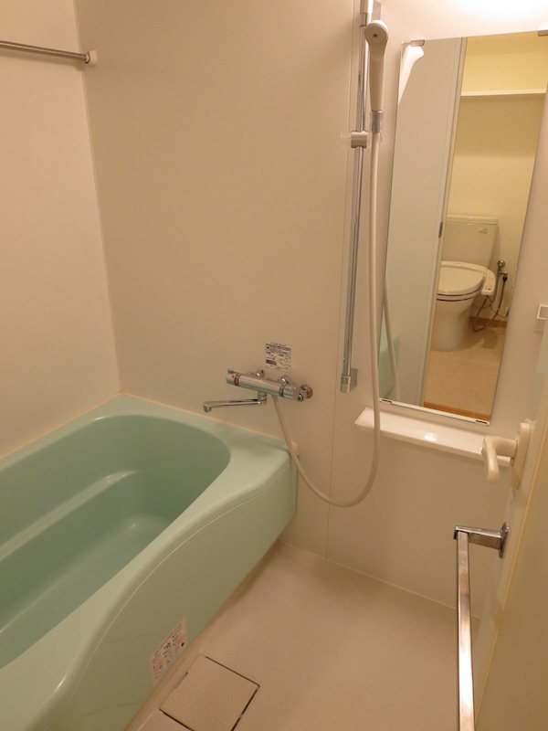 バス・シャワールーム　※他の部屋の写真です。