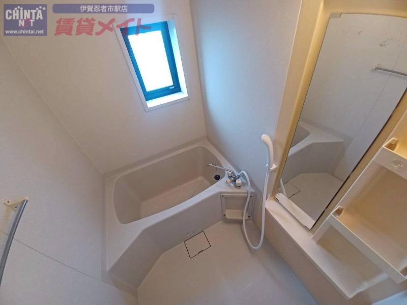 バス・シャワールーム　別部屋参考写真となります。