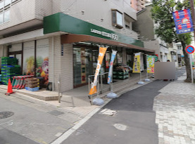 コンビニ　ローソンストア100 LS大井町店（コンビニ）まで374m