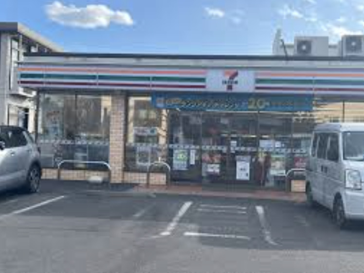 コンビニ　セブン-イレブン 南流山６丁目店（コンビニ）まで324m