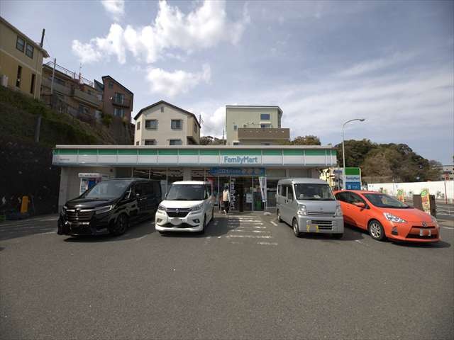 コンビニ　ファミリーマート湘南港が丘店（コンビニ）まで5415m