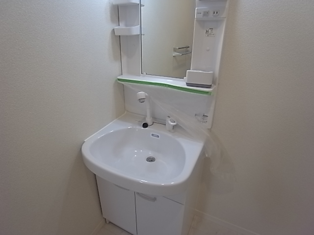 洗面設備　※写真は同物件別部屋です。