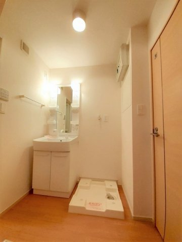 洗面設備　独立洗面台です