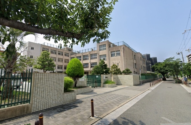 中学校　大阪市立佃中学校（中学校）まで819m