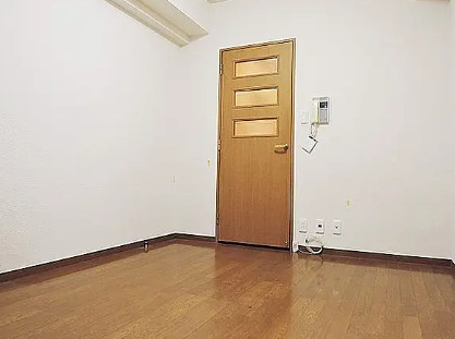 居室・リビング　別部屋の画像を使用しております。