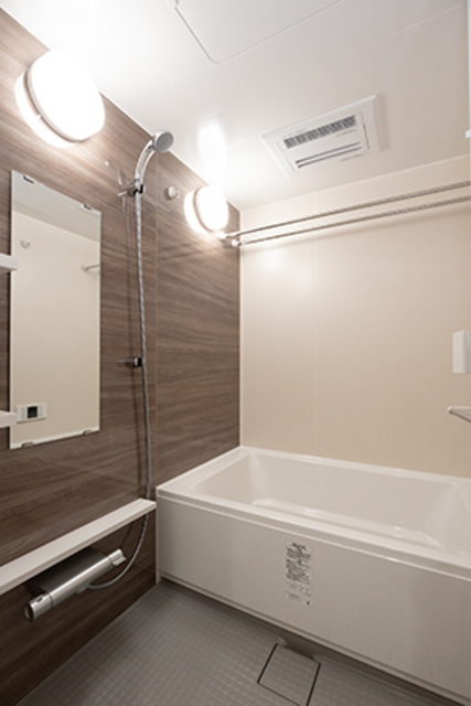 バス・シャワールーム　※写真は同タイプ住戸です。