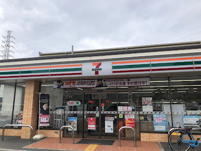 コンビニ　セブン-イレブン 東大阪菱江店（コンビニ）まで400m