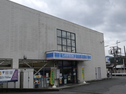 コンビニ　ローソン 近鉄下市口駅前店（コンビニ）まで713m