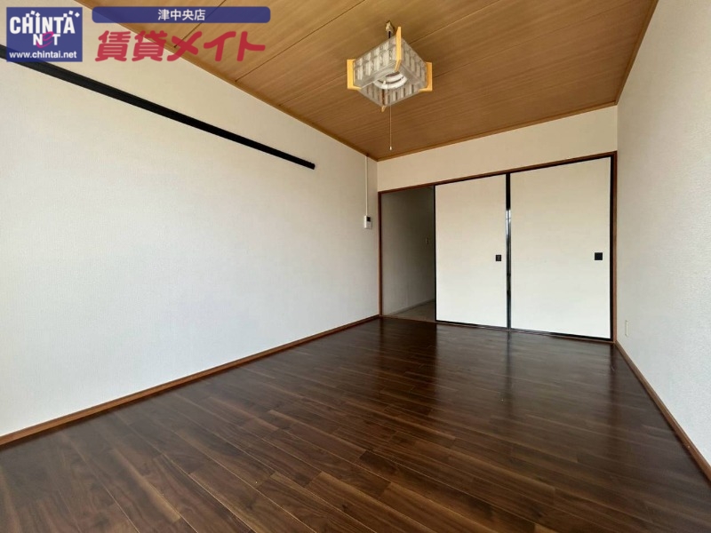 居室・リビング　同物件別部屋写真