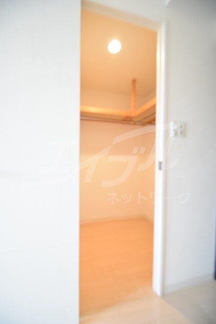 地下鉄千日前線 野田阪神駅 徒歩14分 12階建 築18年の内装写真