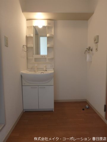 洗面設備　写真は同型タイプ