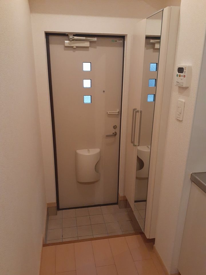 アニュ-グレイス新井薬師の玄関写真