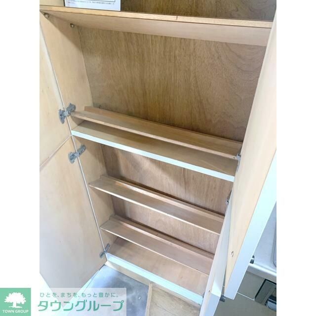 玄関　※別部屋参考写真