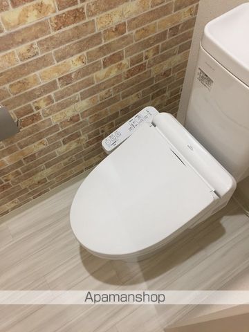 地下鉄今里筋線 だいどう豊里駅 徒歩6分 3階建 築7年のトイレ写真