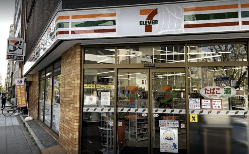 コンビニ　セブンイレブン 大阪北堀江2丁目店（コンビニ）まで173m