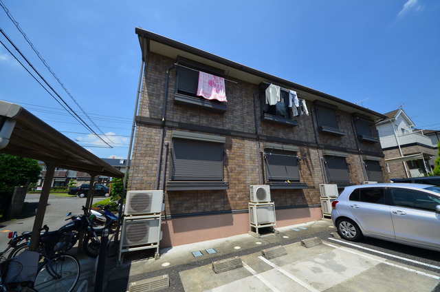 建物外観　★緑の多い、住みよいエリアに建つシングル物件★