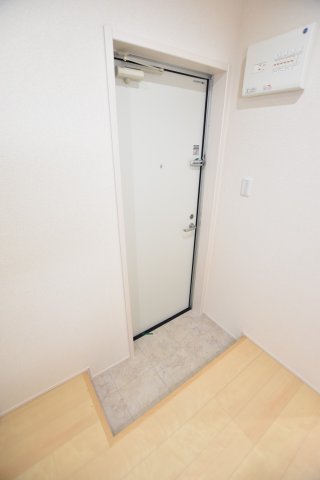 フジパレス堺鳳中V番館の玄関写真