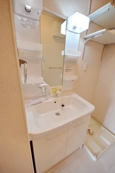 ＪＲ常磐線 柏駅 徒歩12分 3階建 築11年の内装写真