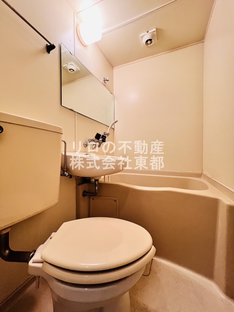 バス・シャワールーム　お掃除しやすい☆洗面台付き３点ユニットです☆