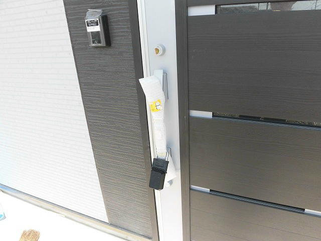 玄関　ダブルロック
