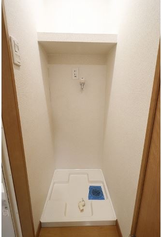 その他共有部分　室内洗濯機置き場で洗濯が楽々