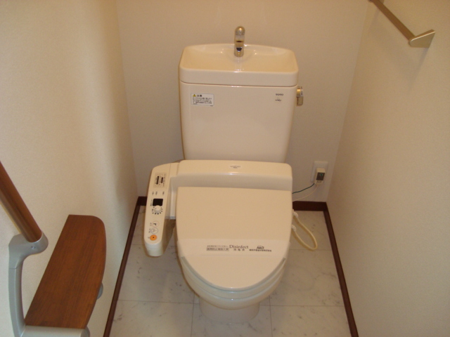 エターナルヴィレッジ Aのトイレ写真