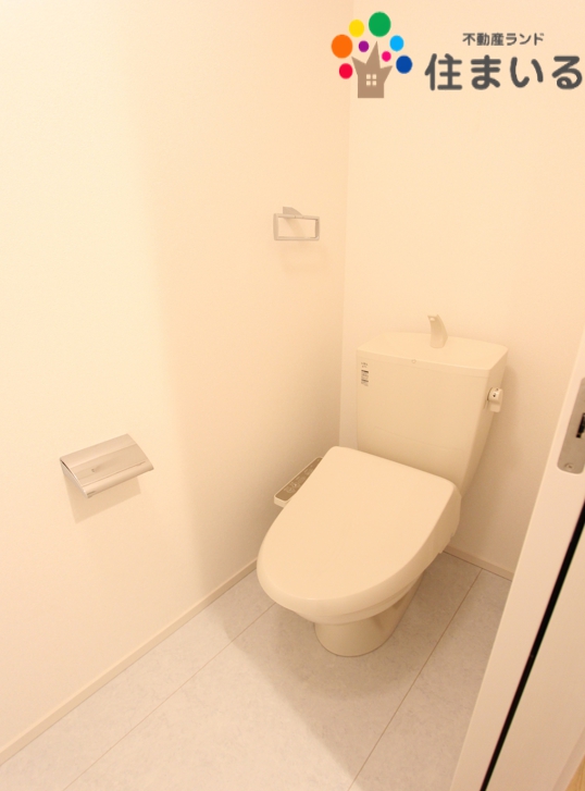 トイレ　※写真は同社同型タイプとなります