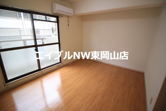 居室・リビング　※同タイプのお部屋の写真です