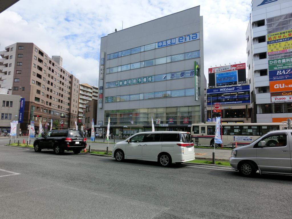 銀行　三井住友銀行高幡不動支店（銀行）まで1022m