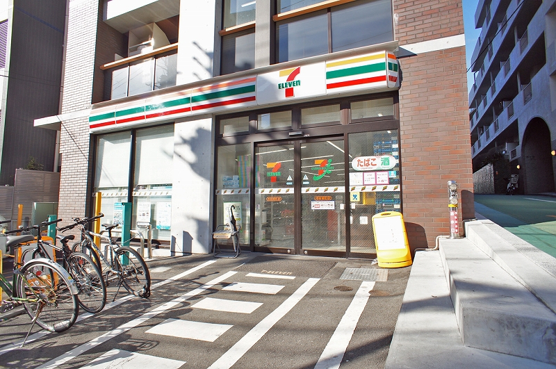 コンビニ　セブンイレブン市谷柳町店（コンビニ）まで74m