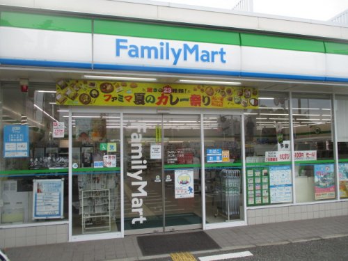 コンビニ　ファミリーマート 浜口西一丁目店（コンビニ）まで595m