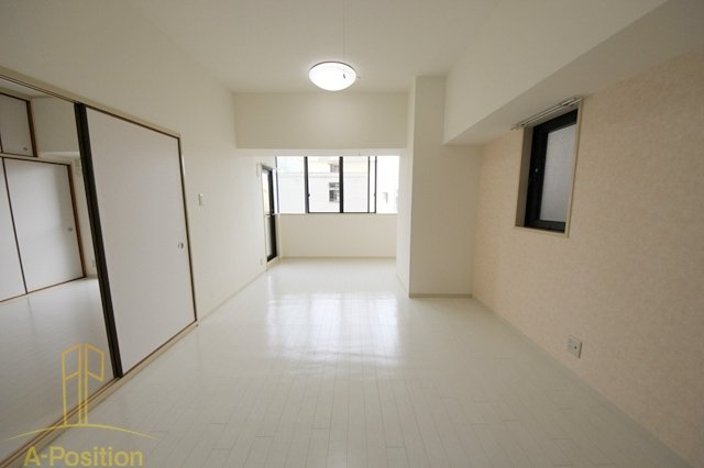 居室・リビング　ロベリア弐番館