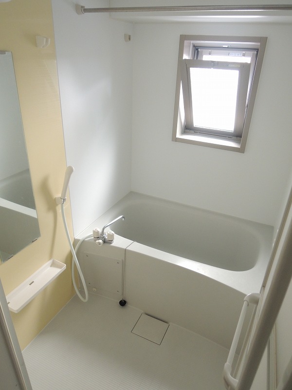 バス・シャワールーム　反転タイプのお部屋の画像です。