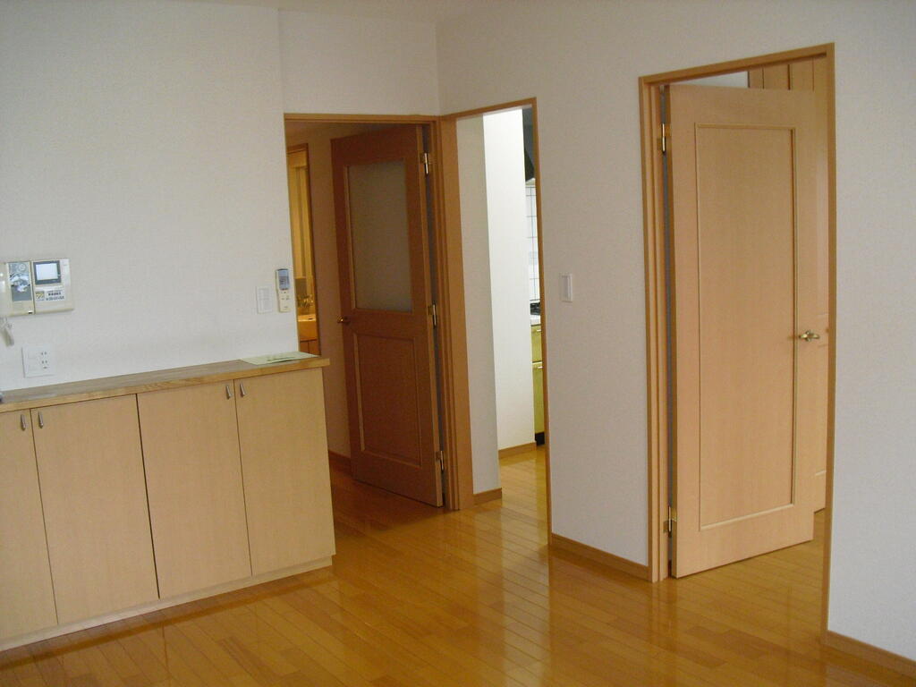 センチュリードメス西蒲田弐番館の居間写真