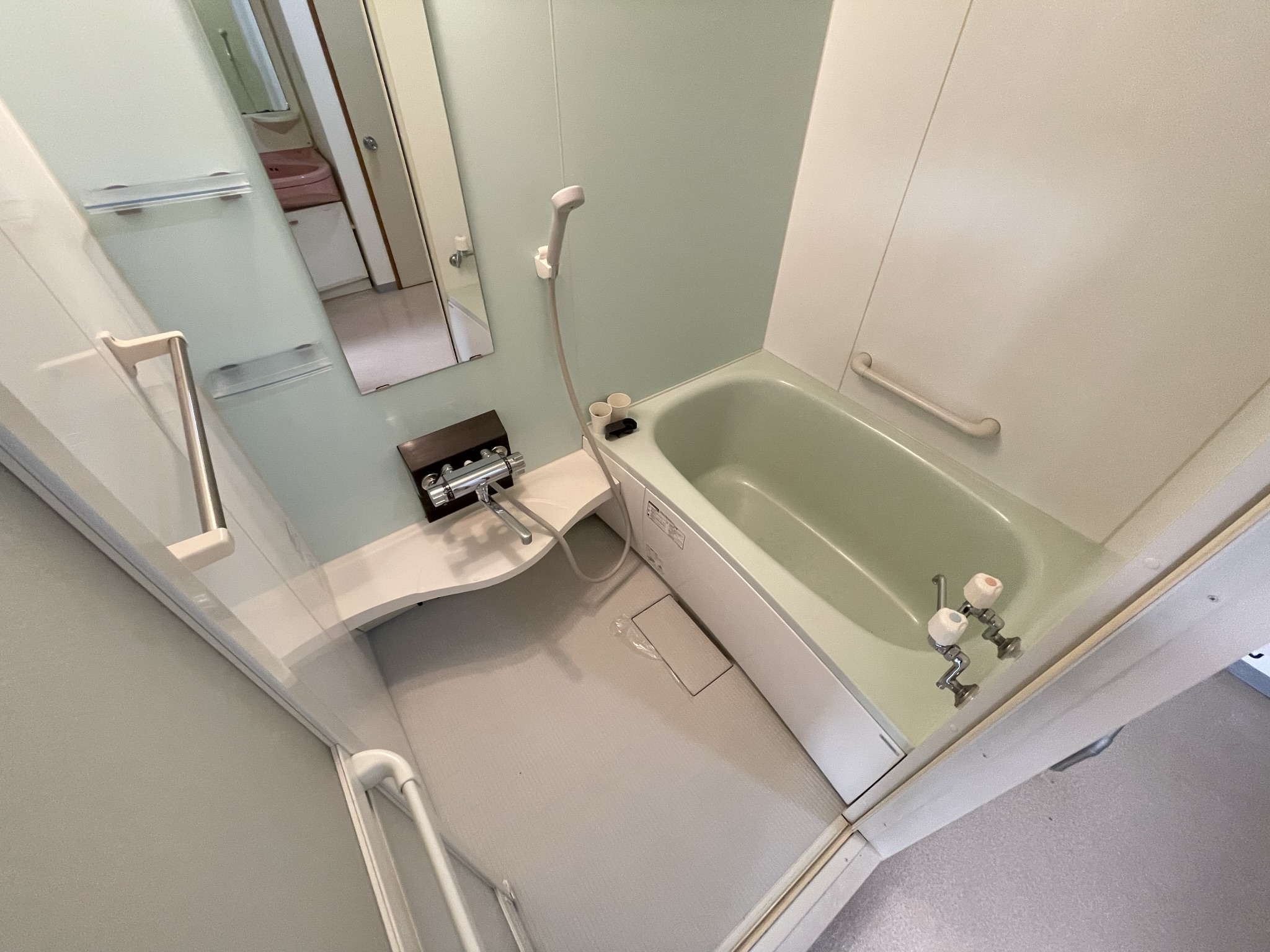 バス・シャワールーム