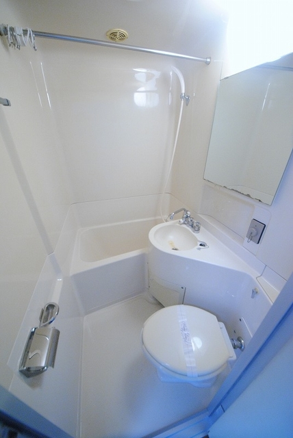 バス・シャワールーム　写真は２０１号室