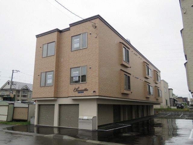 札幌市手稲区西宮の沢二条のアパートの建物外観