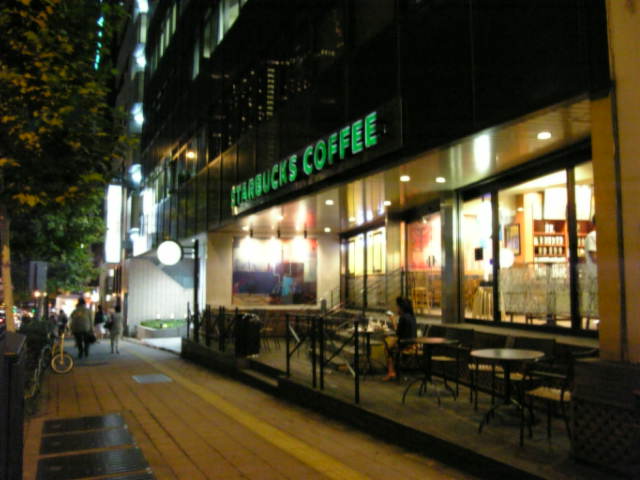 飲食店　スターバックスコーヒー福岡赤坂門店（飲食店）まで240m