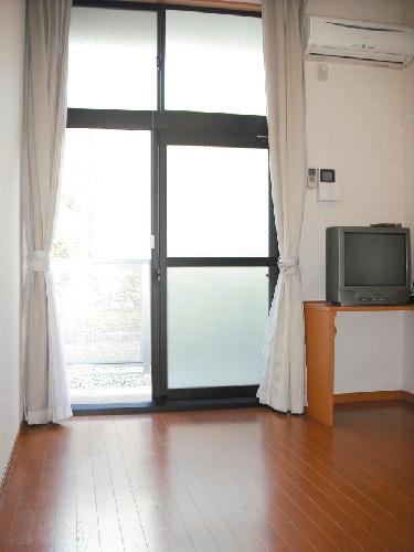 居室・リビング　フローリング仕様