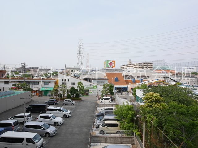 【クリアクレセント住之江の駐車場】