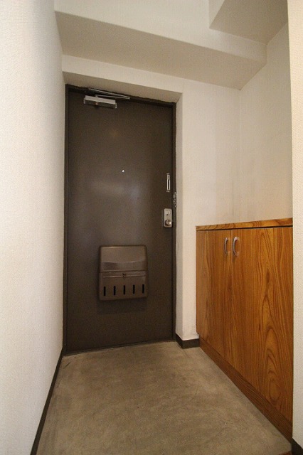 玄関　同物件別室です。