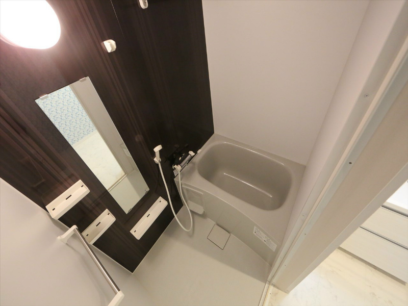 バス・シャワールーム　浴室暖房乾燥機付　24時間換気機能付バスルーム