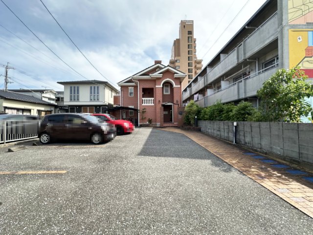 高知市桜井町のアパートの建物外観