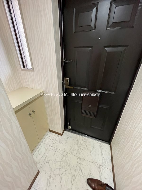 玄関　写真は別室