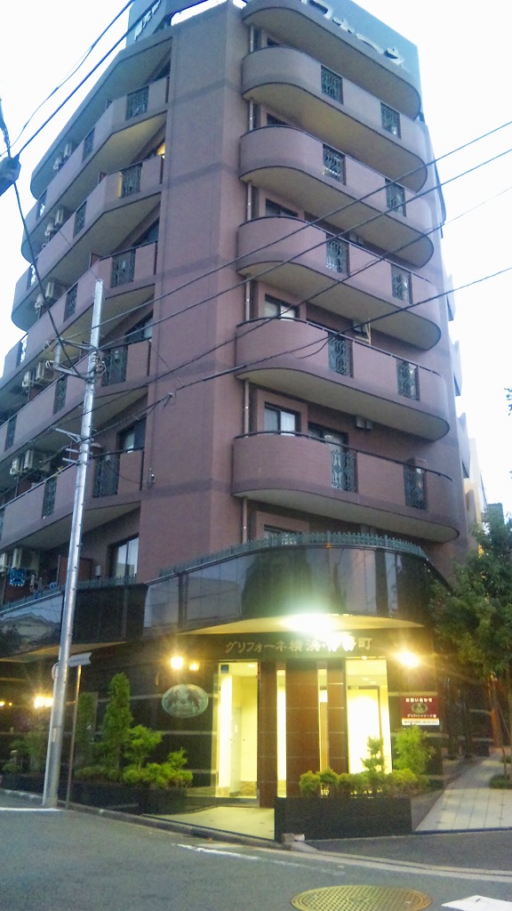 建物外観　オートロック付で駅までも徒歩５分！