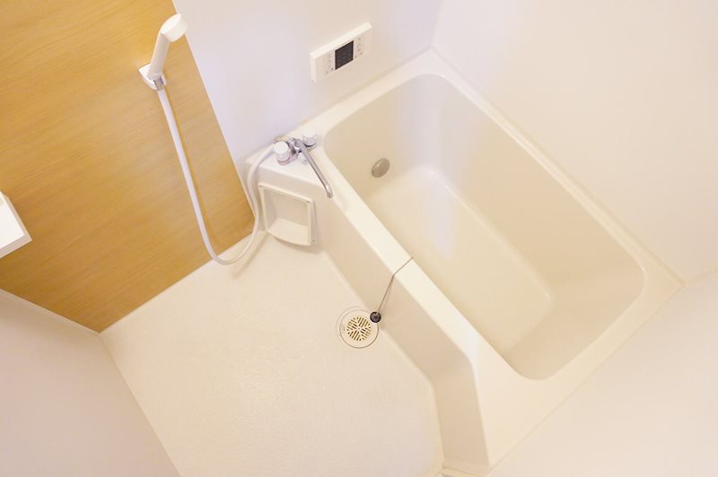 バス・シャワールーム　追焚機能がついた経済的なバス