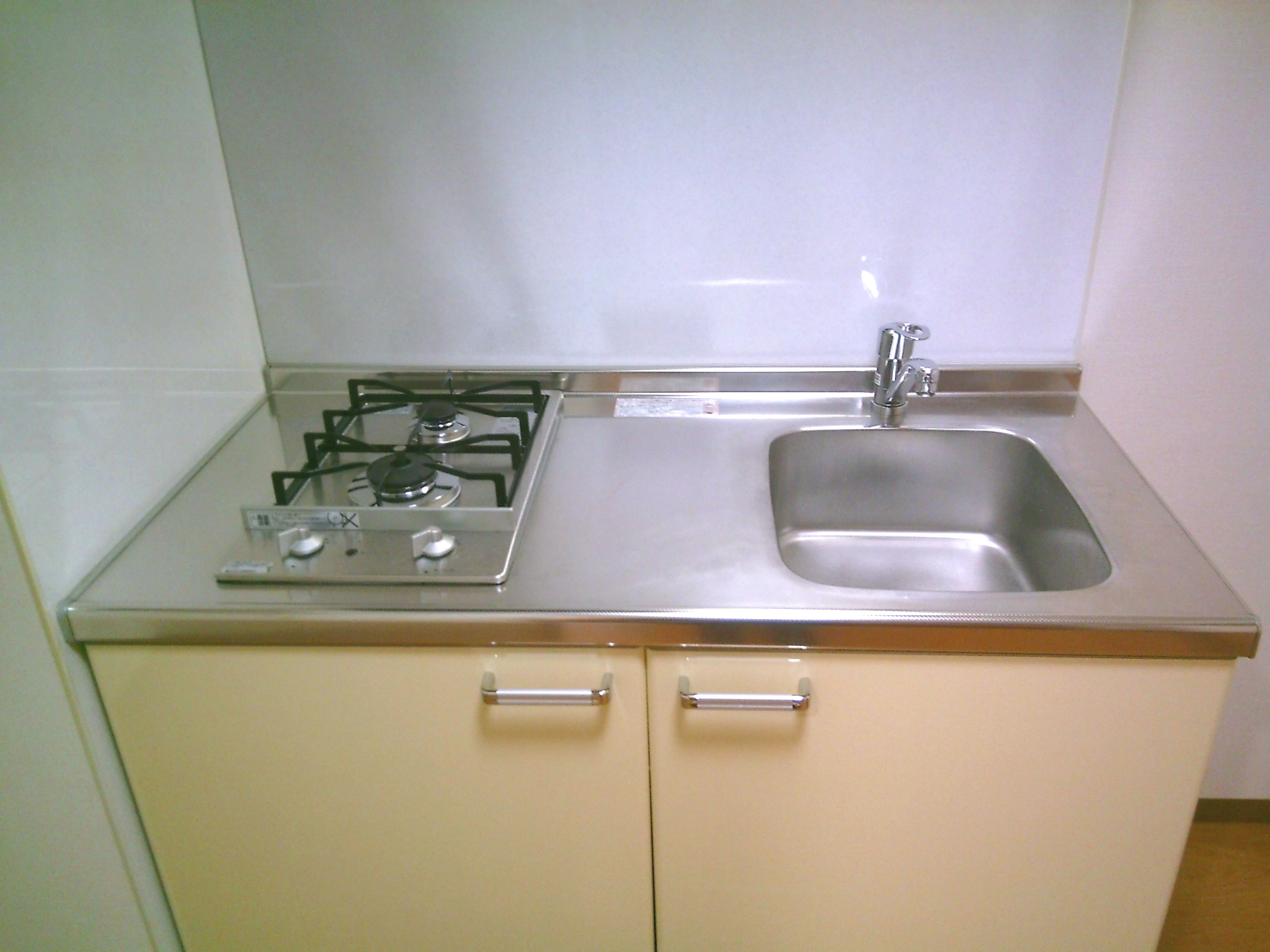 キッチン　システムキッチン、２口ガスコンロ